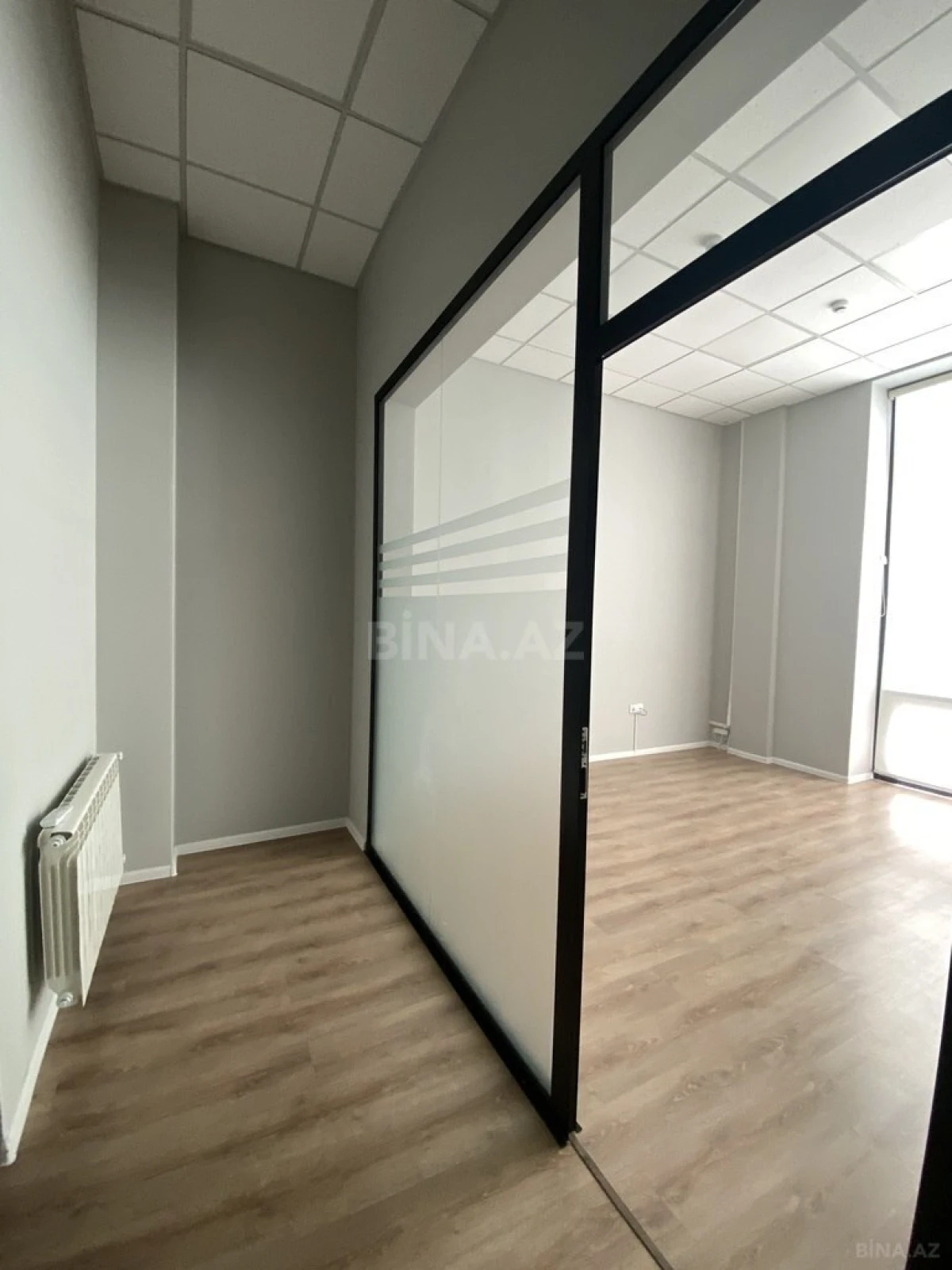 Kirayə verilir 2 otaqlı ofis 65 m²