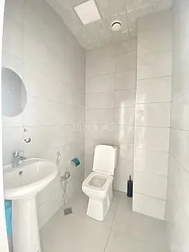 Kirayə verilir 2 otaqlı ofis 65 m²