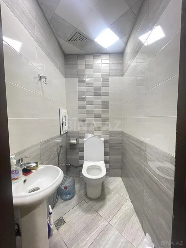 Kirayə verilir 2 otaqlı mənzil 85 m²