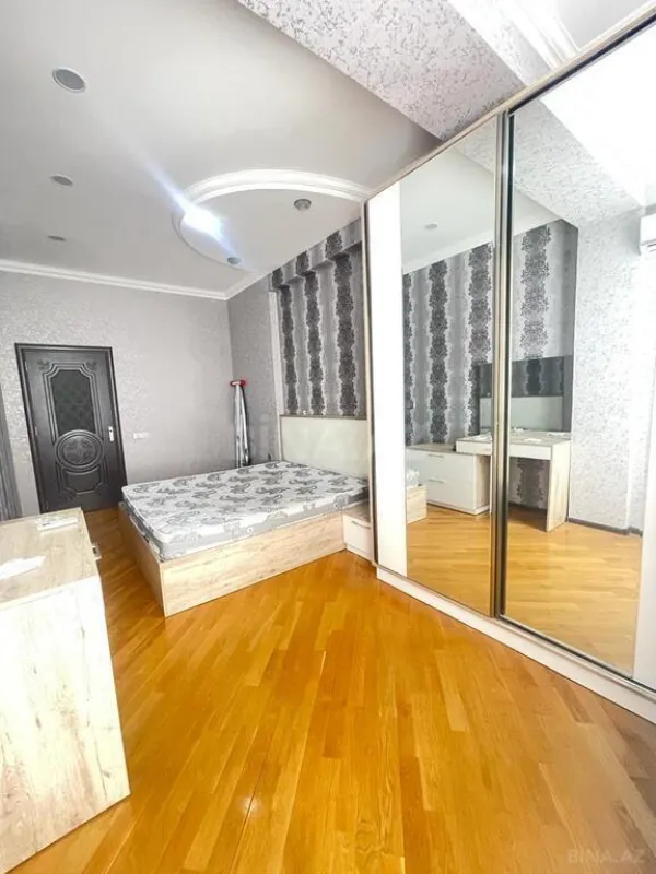 Kirayə verilir 2 otaqlı mənzil 85 m²