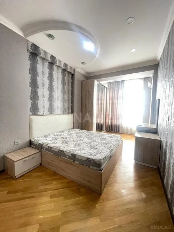 Kirayə verilir 2 otaqlı mənzil 85 m²