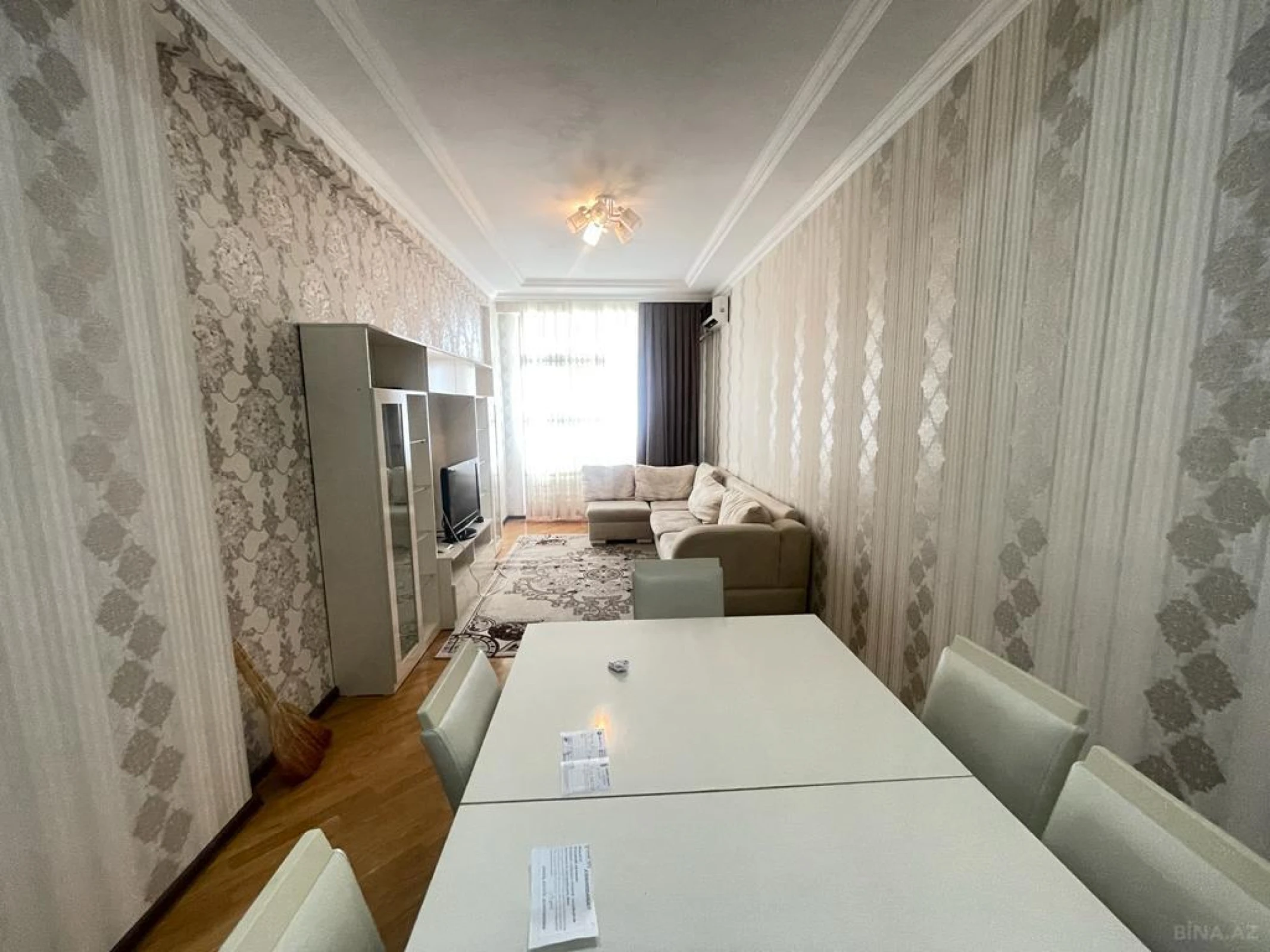 Kirayə verilir 2 otaqlı mənzil 85 m²