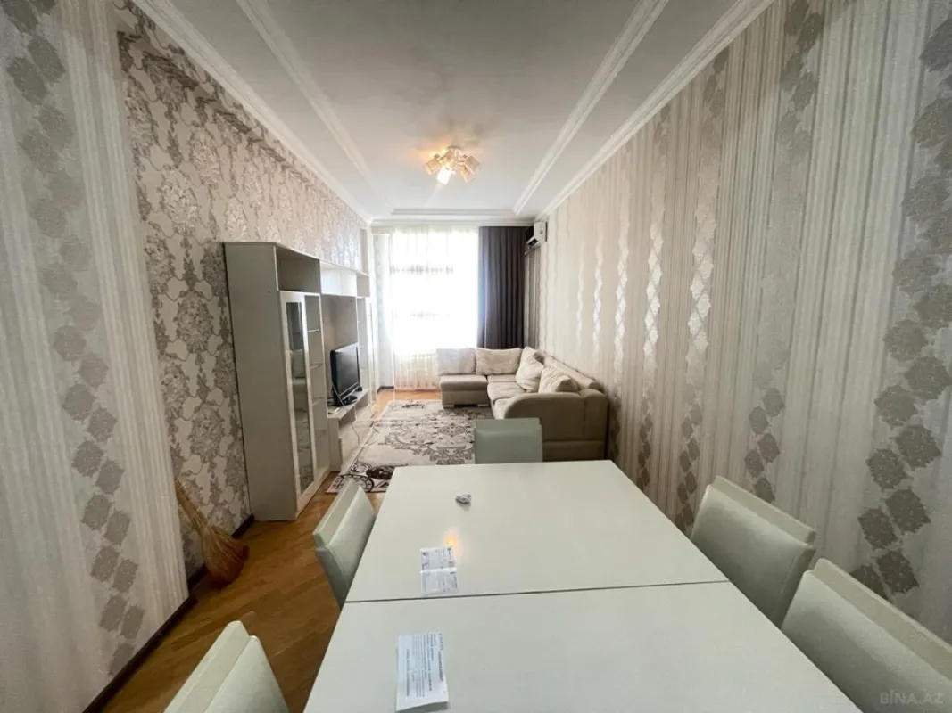 Kirayə verilir 2 otaqlı mənzil 85 m²