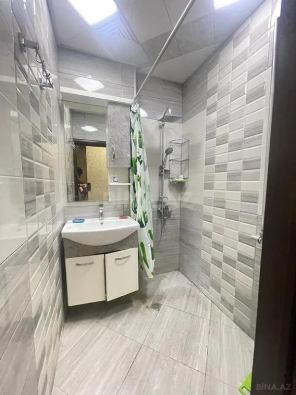 Kirayə verilir 2 otaqlı mənzil 85 m²