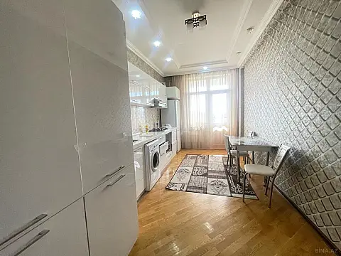 Kirayə verilir 2 otaqlı mənzil 85 m²