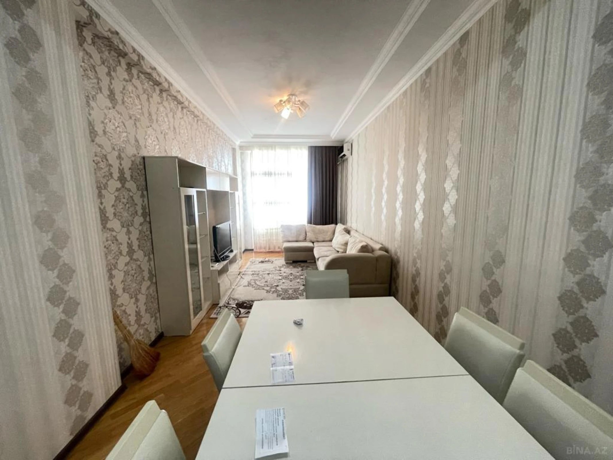 Kirayə verilir 2 otaqlı mənzil 85 m²