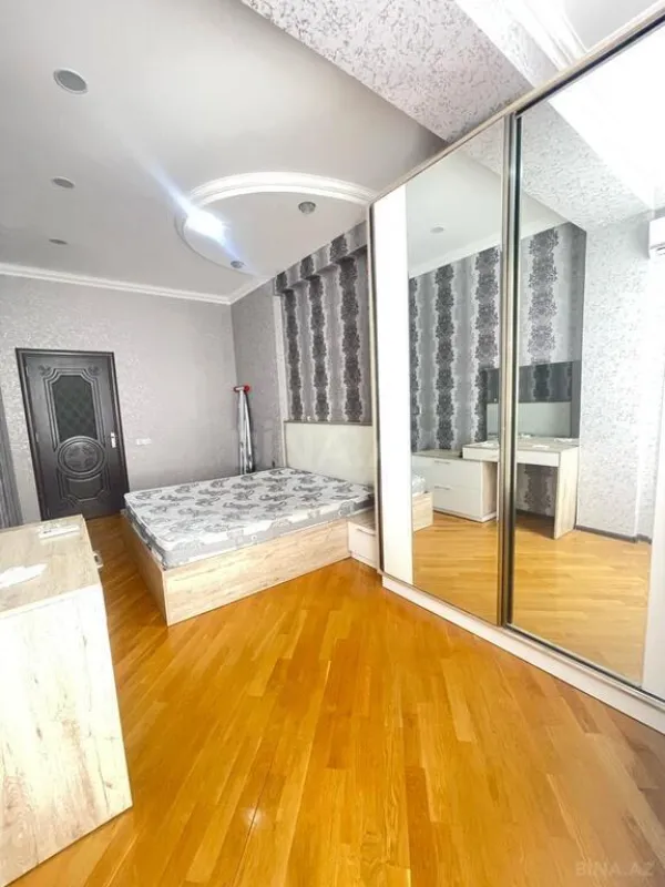 Kirayə verilir 2 otaqlı mənzil 85 m²