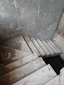 Satılır 8 otaqlı həyət evi 500 m²