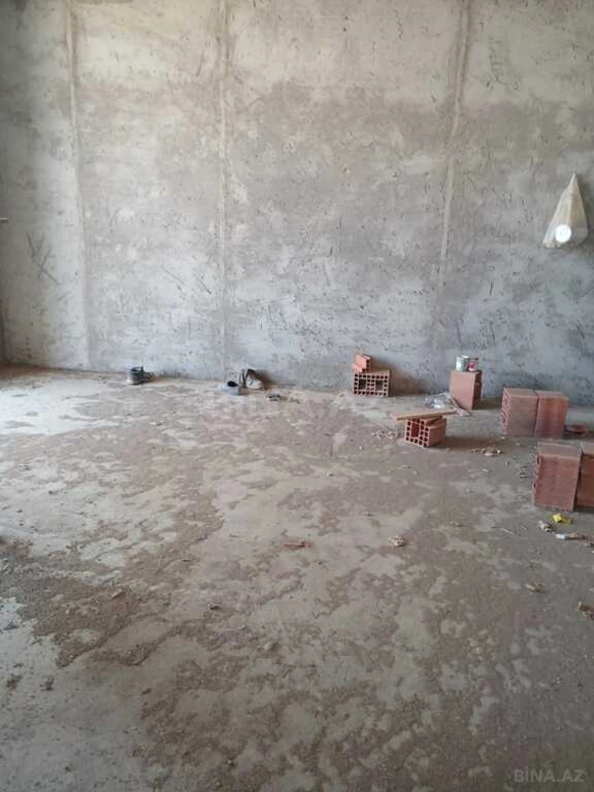 Satılır 8 otaqlı həyət evi 500 m²