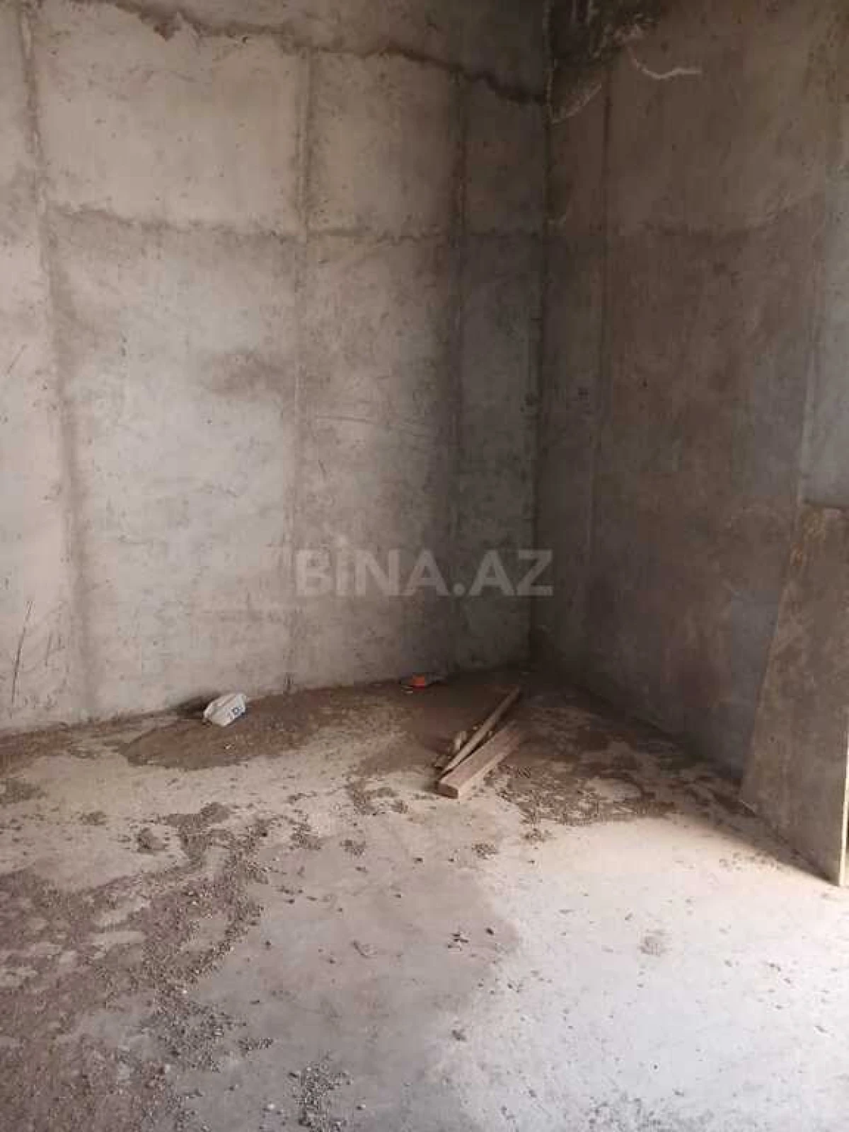 Satılır 8 otaqlı həyət evi 500 m²