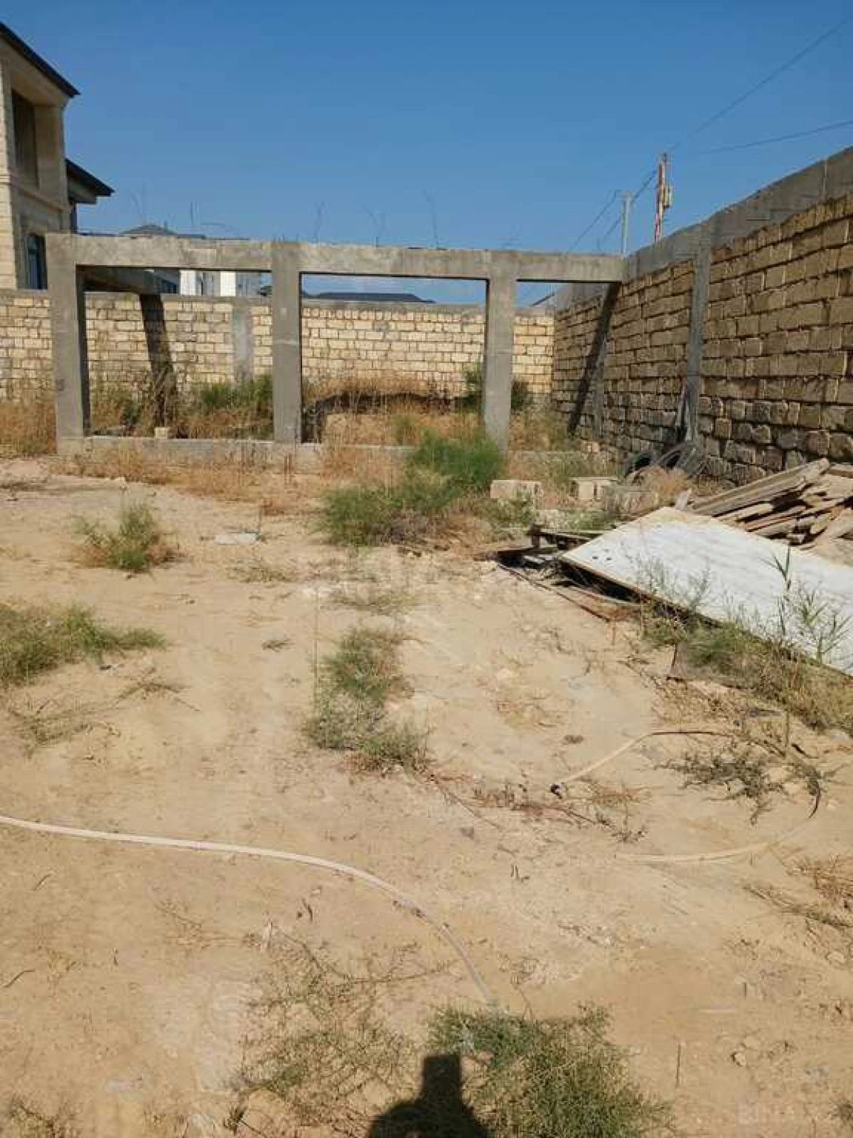 Satılır 8 otaqlı həyət evi 500 m²