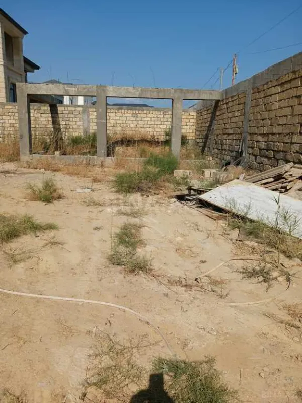 Satılır 8 otaqlı həyət evi 500 m²