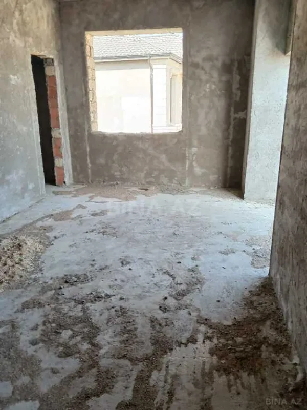 Satılır 8 otaqlı həyət evi 500 m²