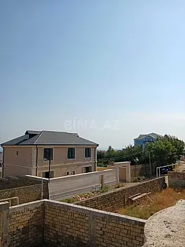 Satılır 8 otaqlı həyət evi 500 m²