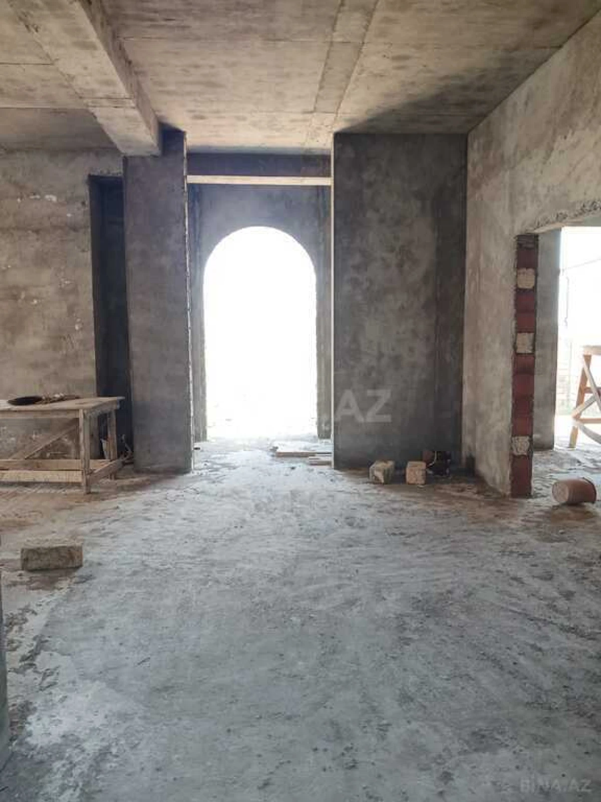 Satılır 8 otaqlı həyət evi 500 m²