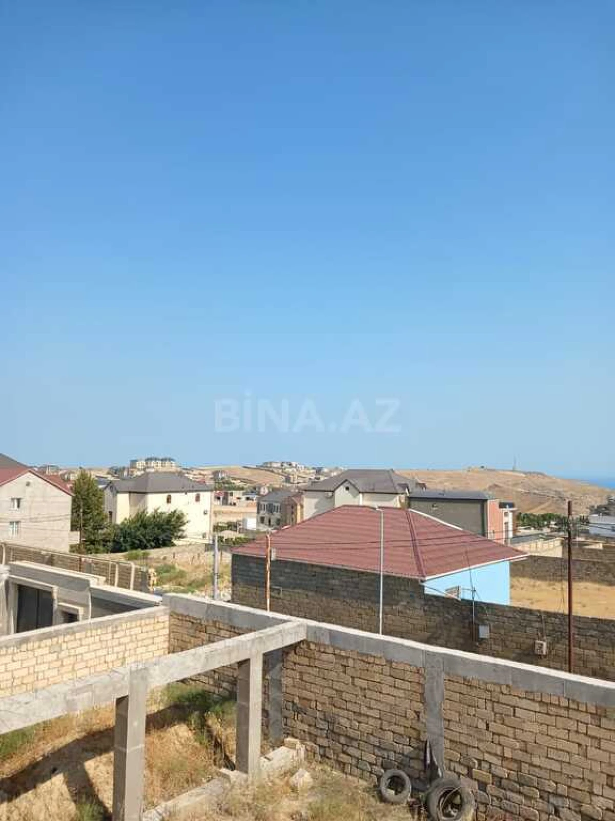 Satılır 8 otaqlı həyət evi 500 m²