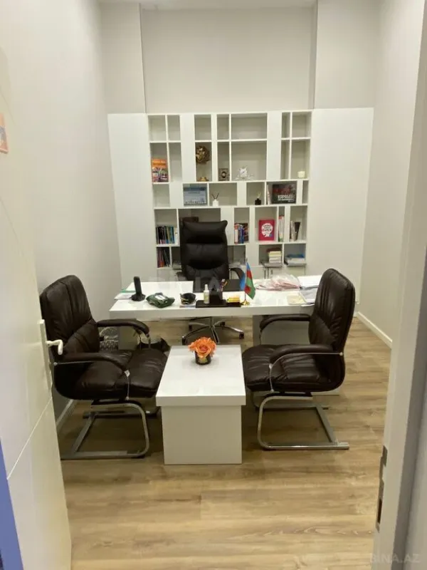 Satılır obyekt 200 m²