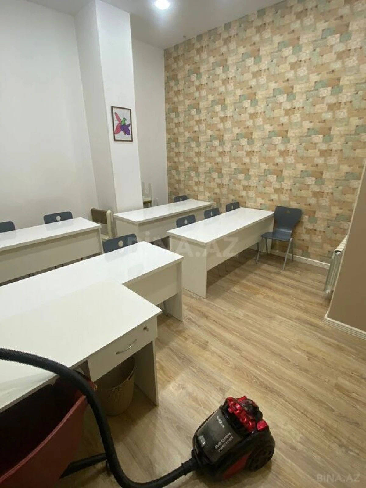 Satılır obyekt 200 m²