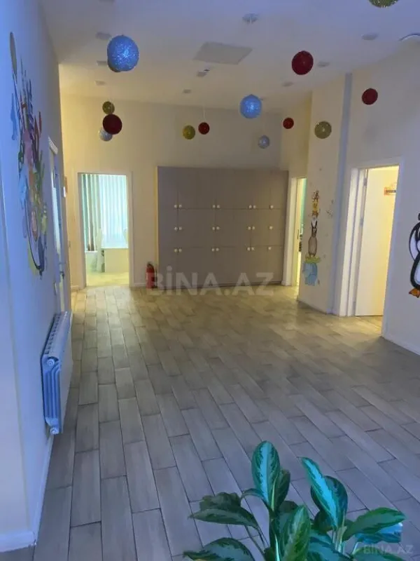 Satılır obyekt 200 m²