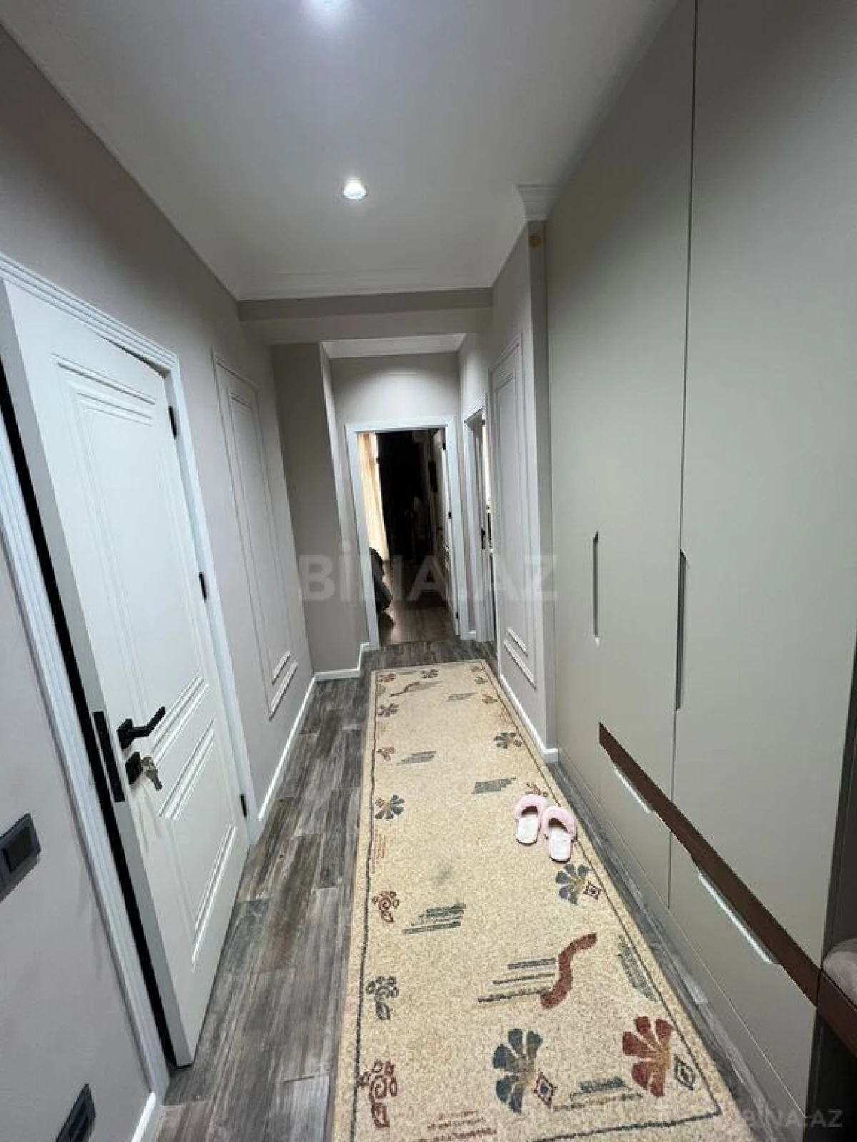 Satılır 2 otaqlı mənzil 80.5 m²