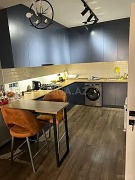 Satılır 2 otaqlı mənzil 80.5 m²