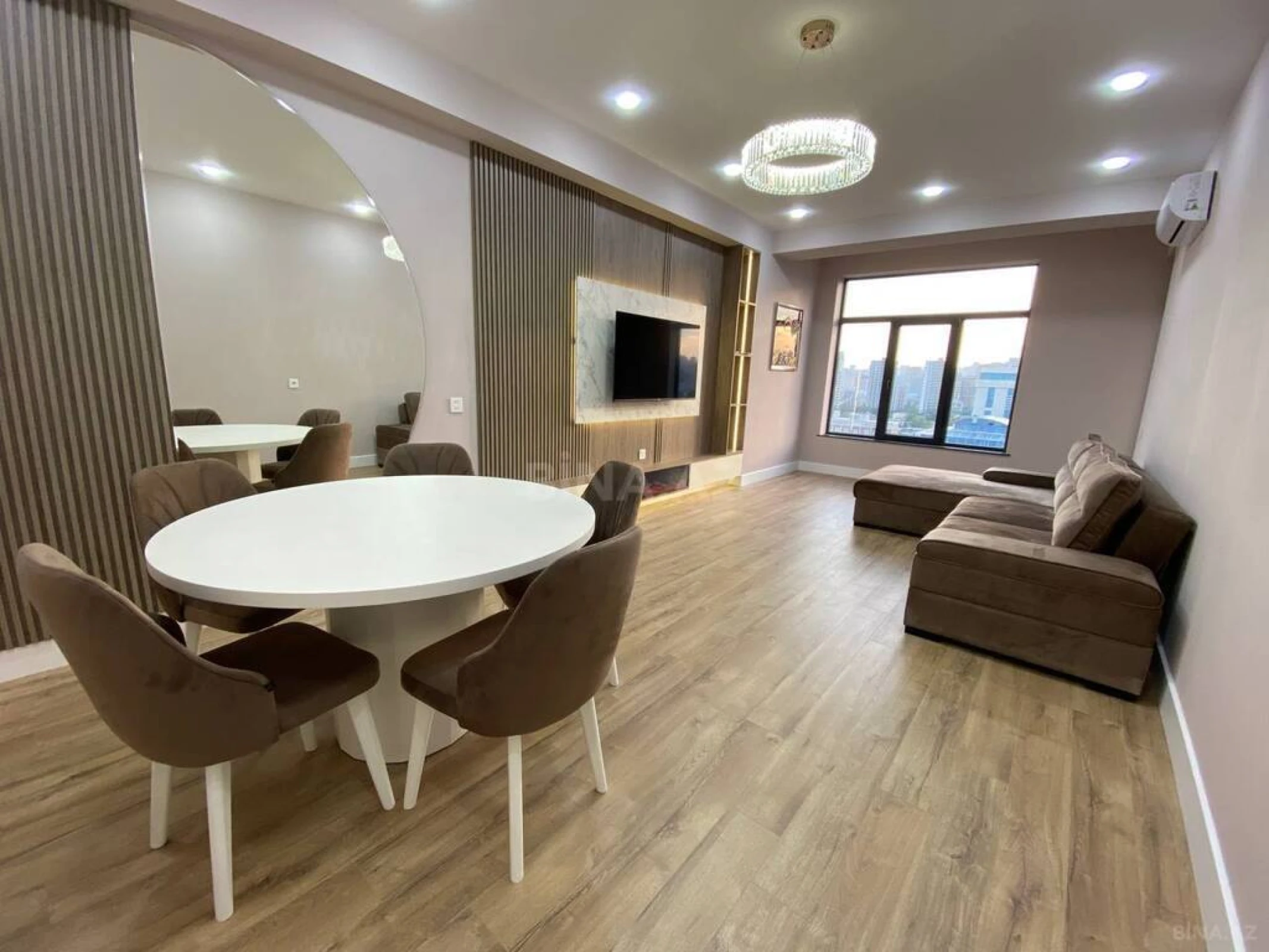 Kirayə verilir 2 otaqlı mənzil 85 m²