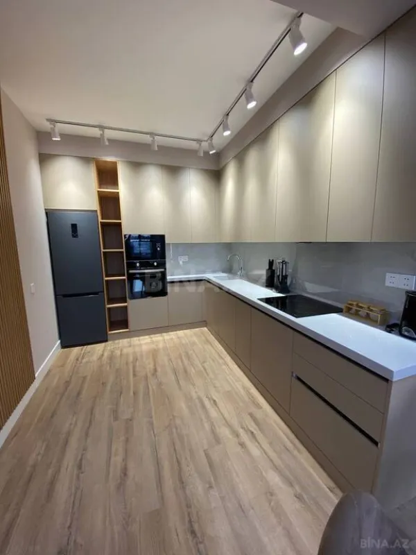 Kirayə verilir 2 otaqlı mənzil 85 m²