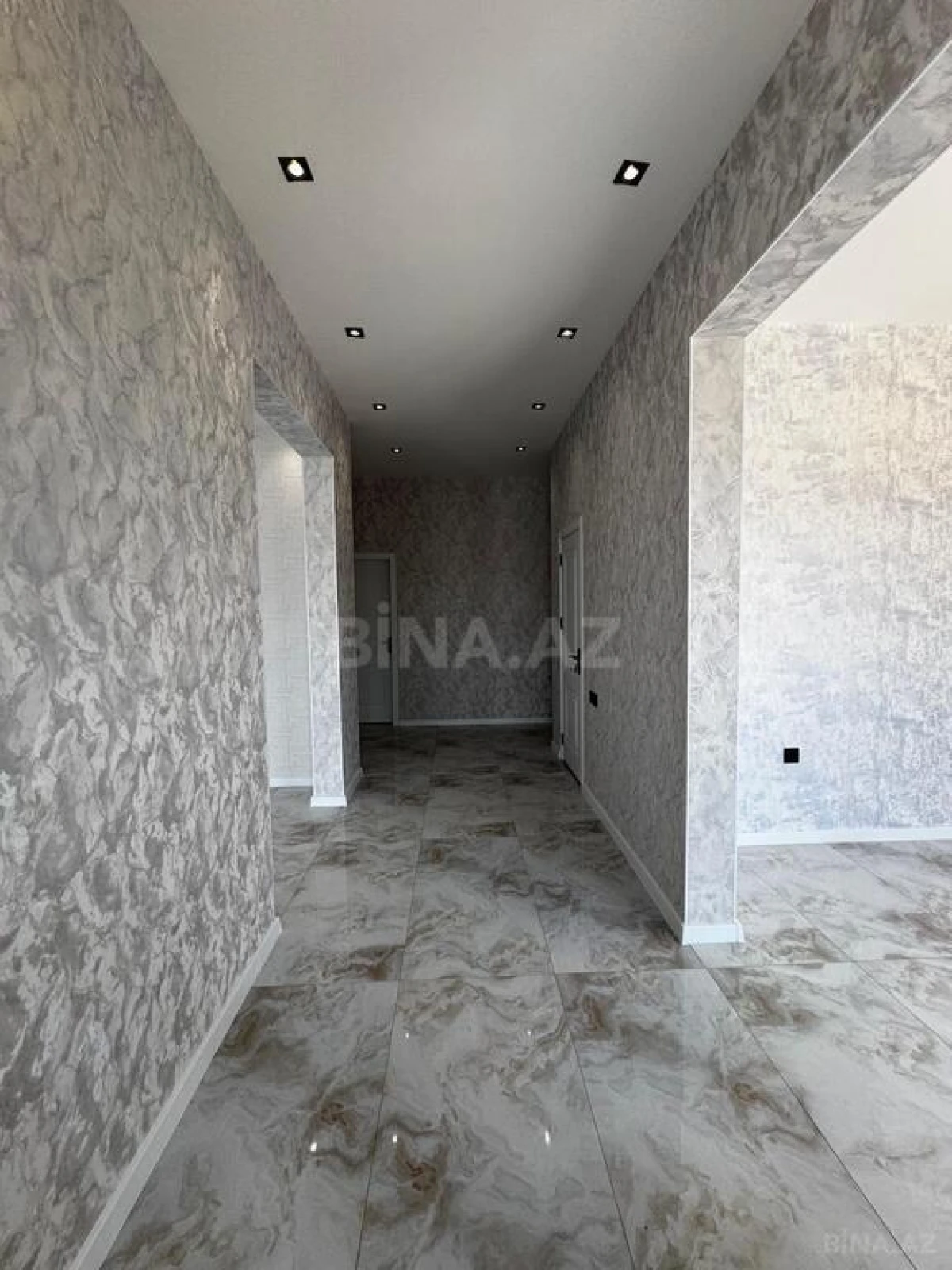 Satılır 4 otaqlı həyət evi 130 m²