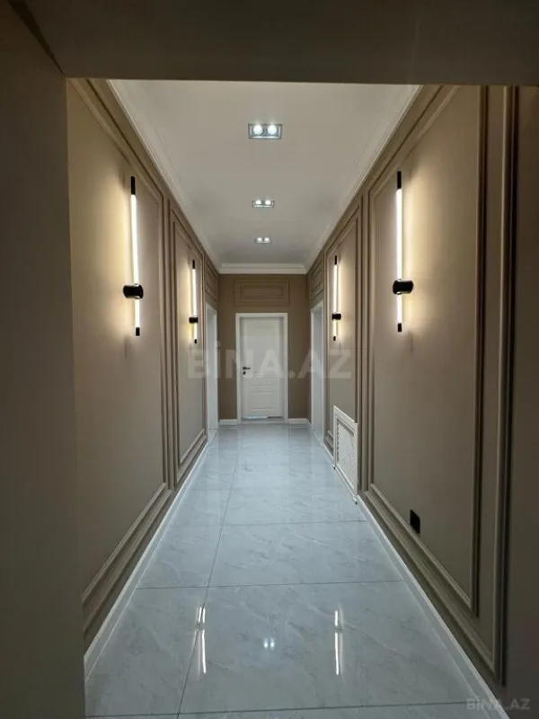 Satılır 8 otaqlı həyət evi 1000 m²