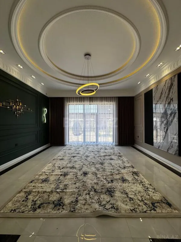 Satılır 8 otaqlı həyət evi 1000 m²