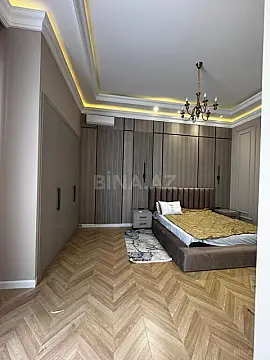 Satılır 8 otaqlı həyət evi 1000 m²
