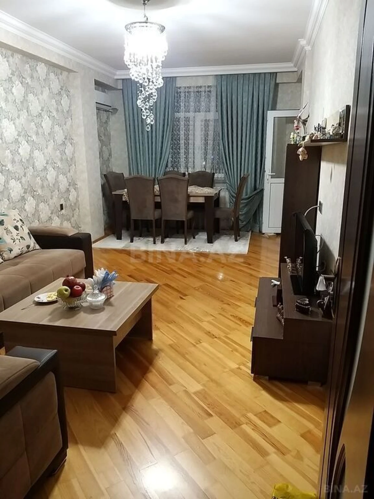 Satılır 3 otaqlı mənzil 124 m²