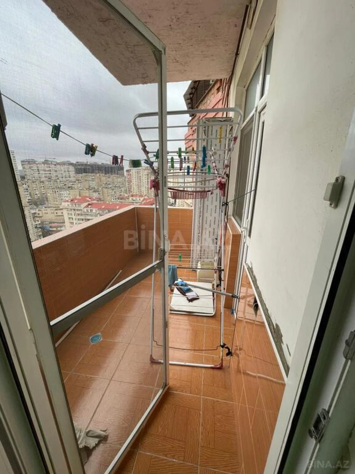 Satılır 3 otaqlı mənzil 124 m²