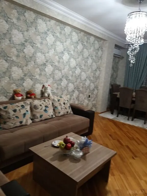 Satılır 3 otaqlı mənzil 124 m²