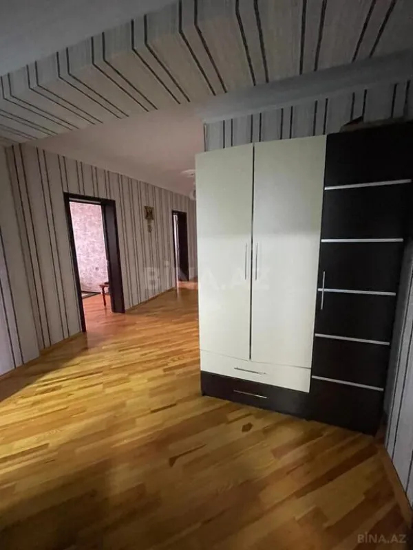 Satılır 3 otaqlı mənzil 124 m²