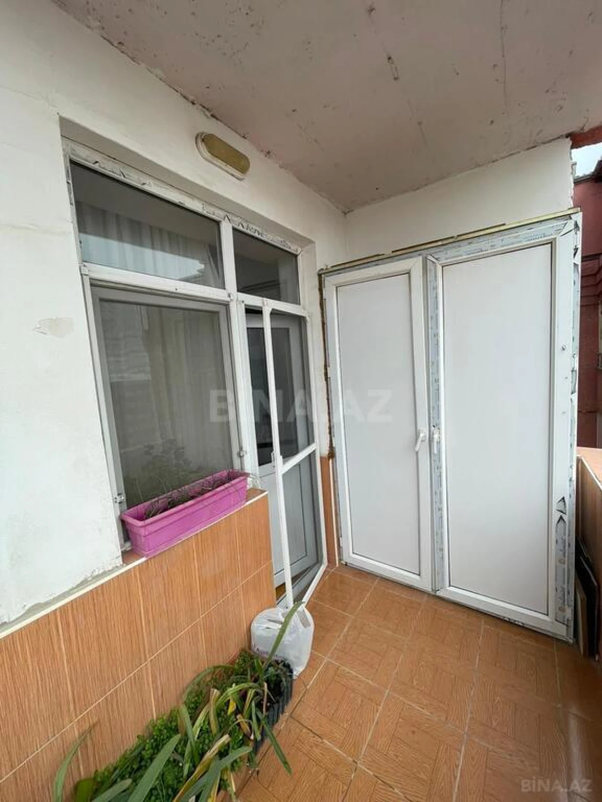 Satılır 3 otaqlı mənzil 124 m²
