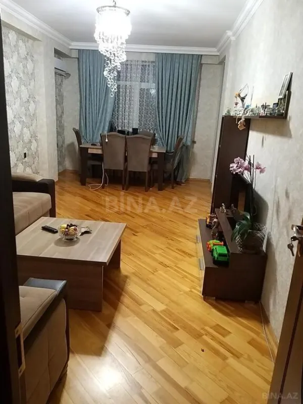 Satılır 3 otaqlı mənzil 124 m²