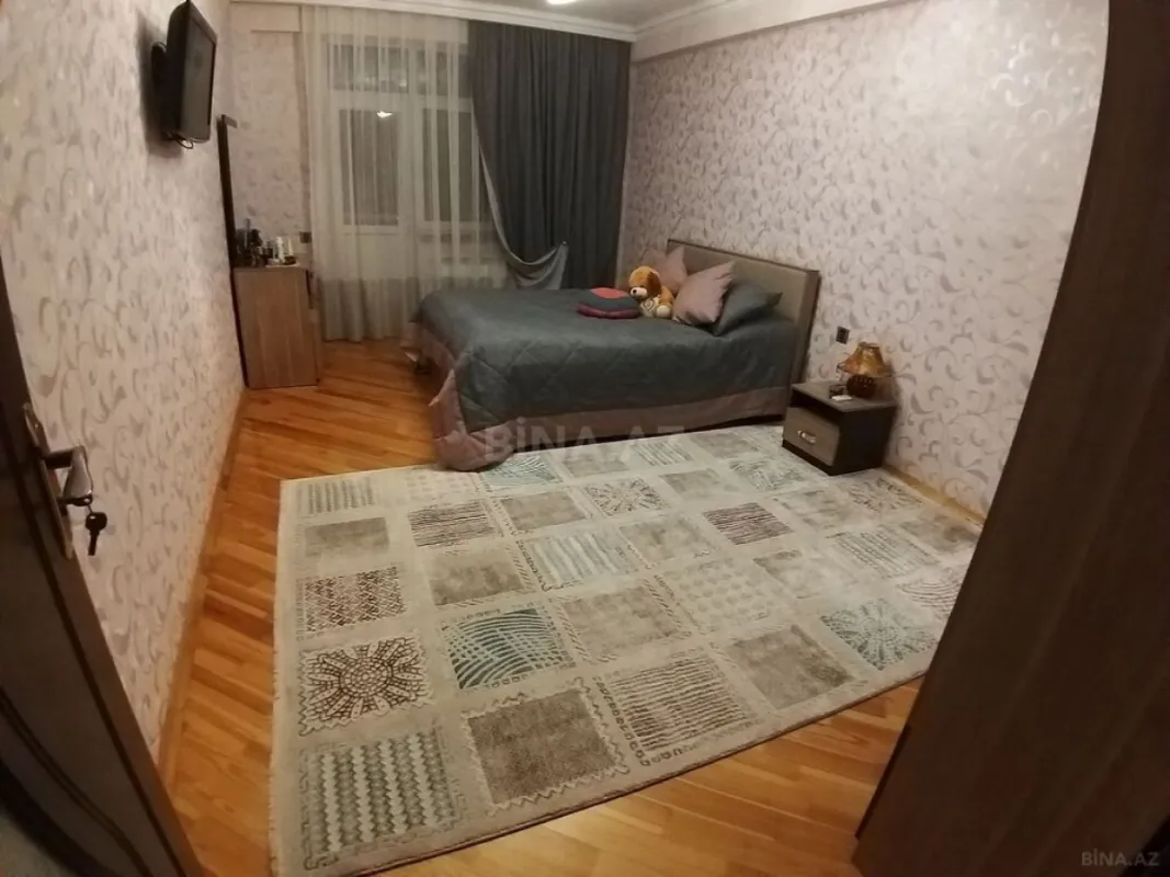 Satılır 3 otaqlı mənzil 124 m²