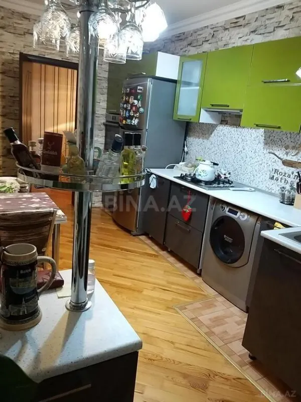 Satılır 3 otaqlı mənzil 124 m²