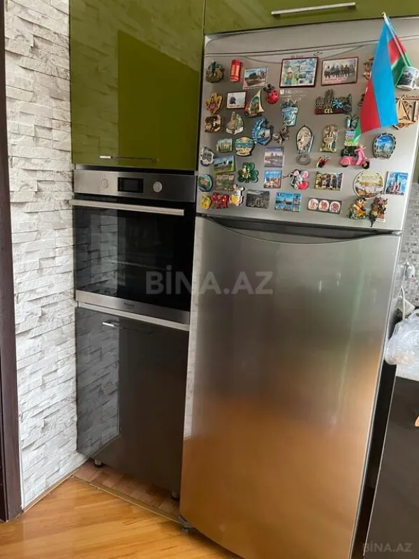 Satılır 3 otaqlı mənzil 124 m²