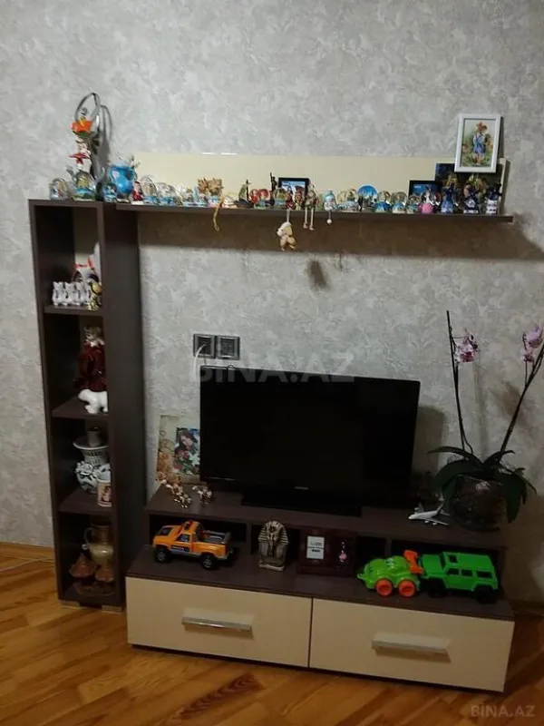 Satılır 3 otaqlı mənzil 124 m²