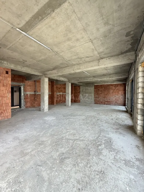 Satılır 3 otaqlı mənzil 158 m²