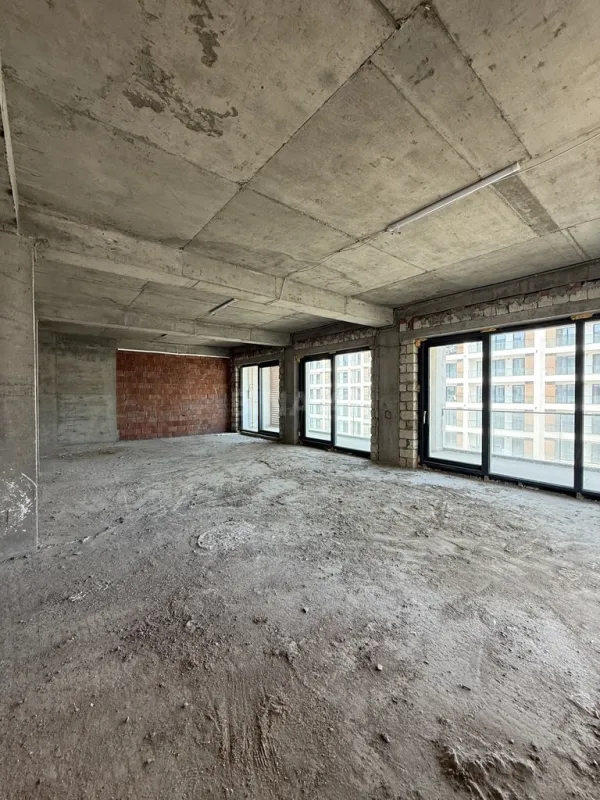 Satılır 3 otaqlı mənzil 158 m²