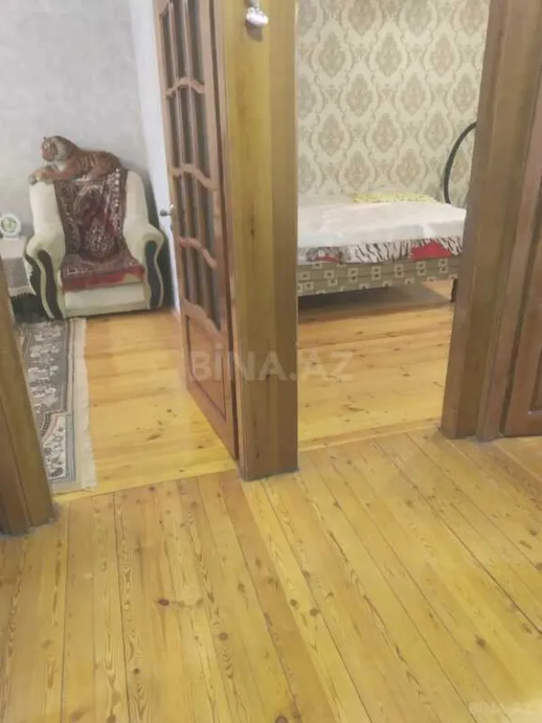 Satılır 4 otaqlı mənzil 100 m²