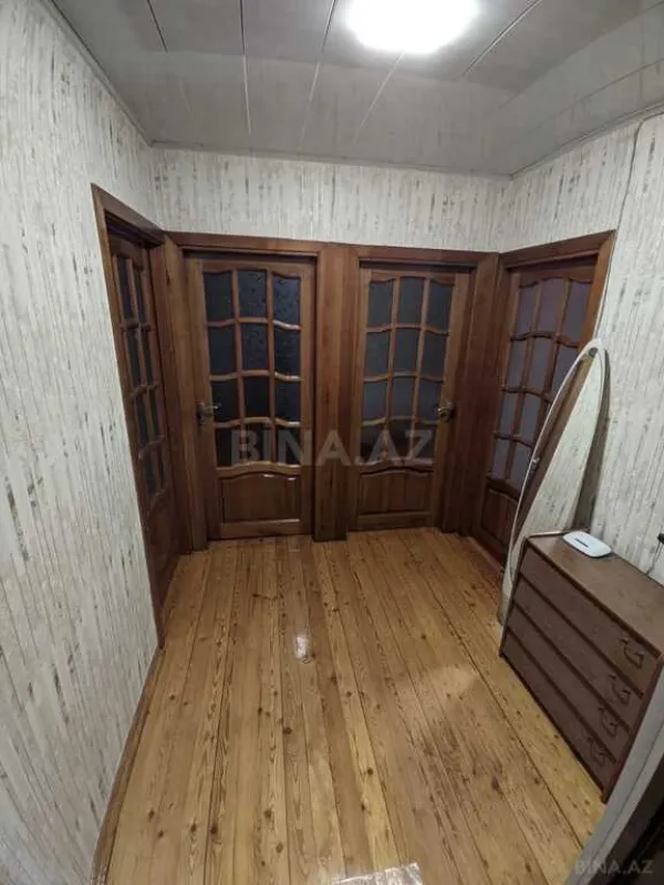 Satılır 4 otaqlı mənzil 100 m²
