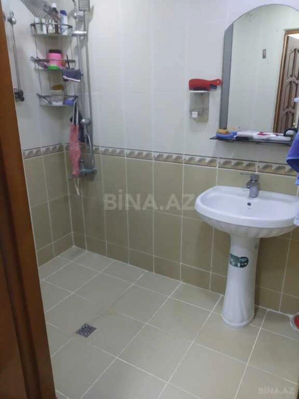 Satılır 4 otaqlı mənzil 100 m²