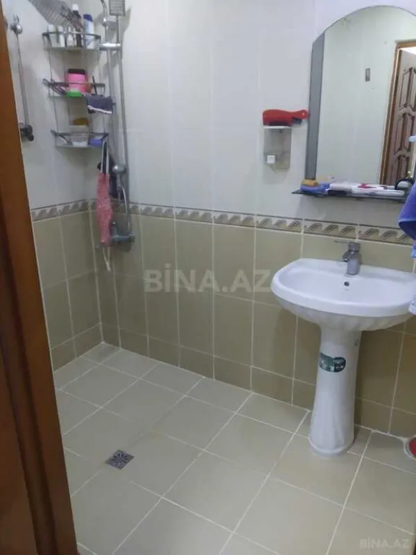 Satılır 4 otaqlı mənzil 100 m²