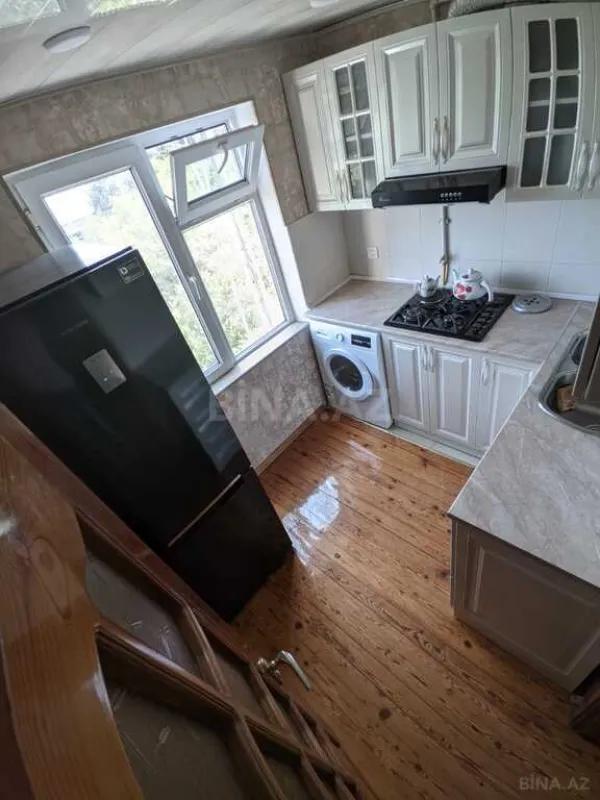 Satılır 4 otaqlı mənzil 100 m²