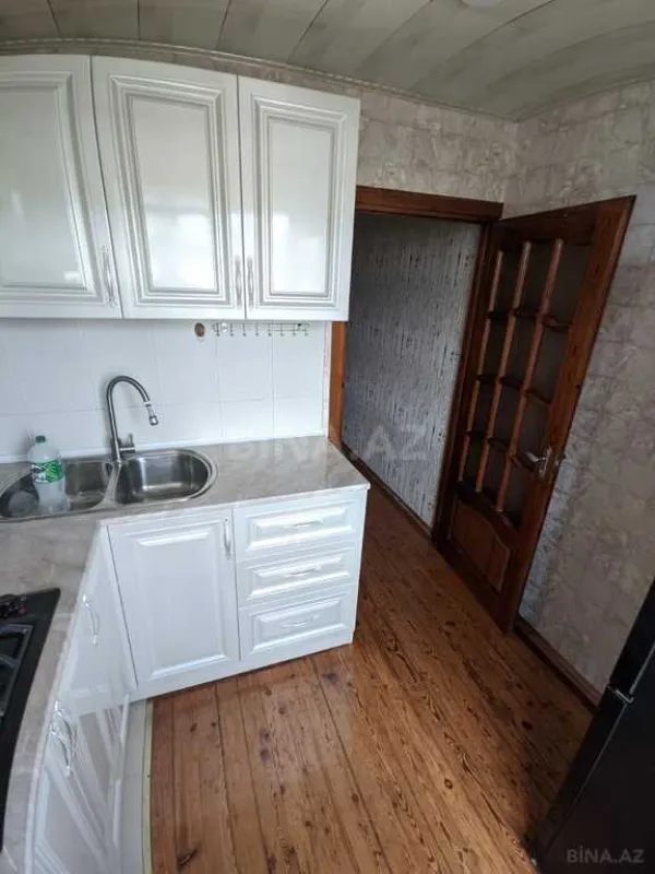Satılır 4 otaqlı mənzil 100 m²