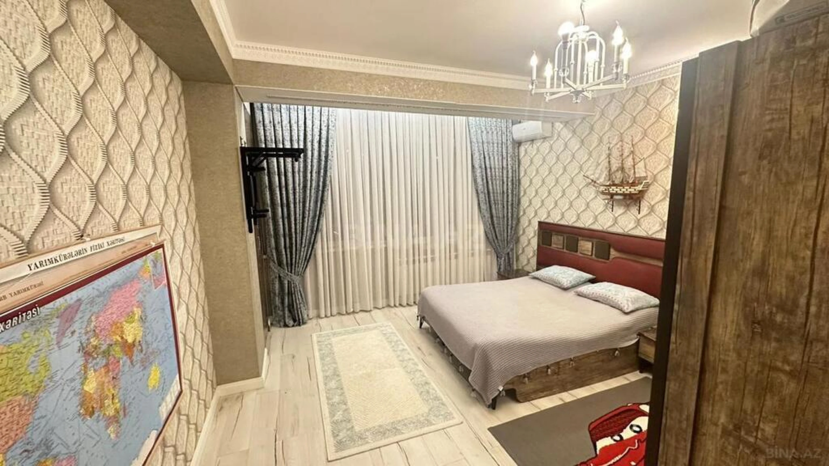 Satılır 4 otaqlı mənzil 160 m²